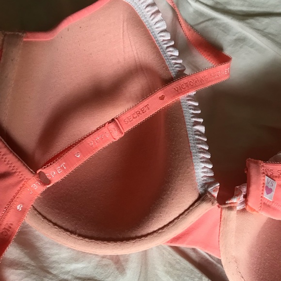 VICTORIA’S SECRET lined perfect coverage 36D bra - Picture 3 of 8